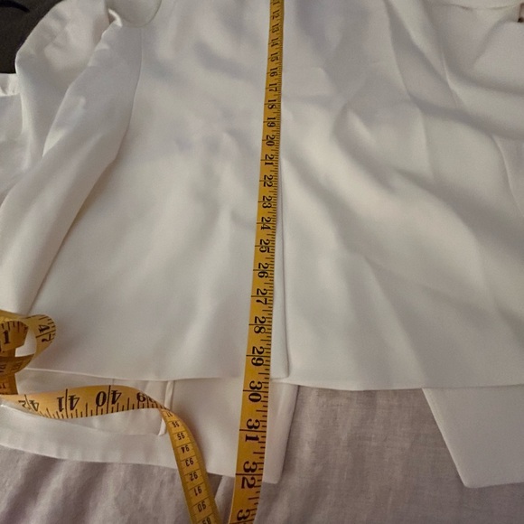 Women tuxedo suit ivory color with satin trim in perfect like new condition - Picture 15 of 15